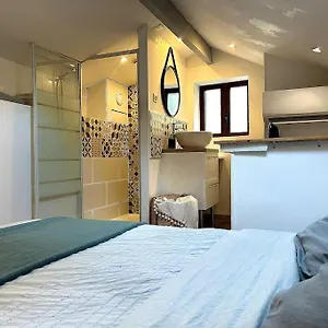 Petite Maison Atypique A Villa Nice